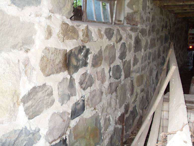 Shafer Barn Rock Foundation